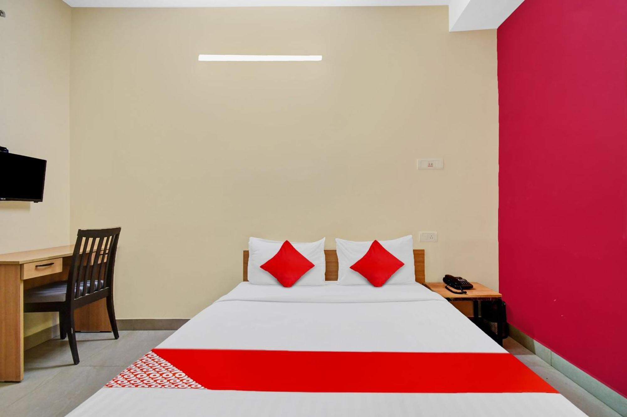 Hotel O Grand Lazeez Hāora Extérieur photo