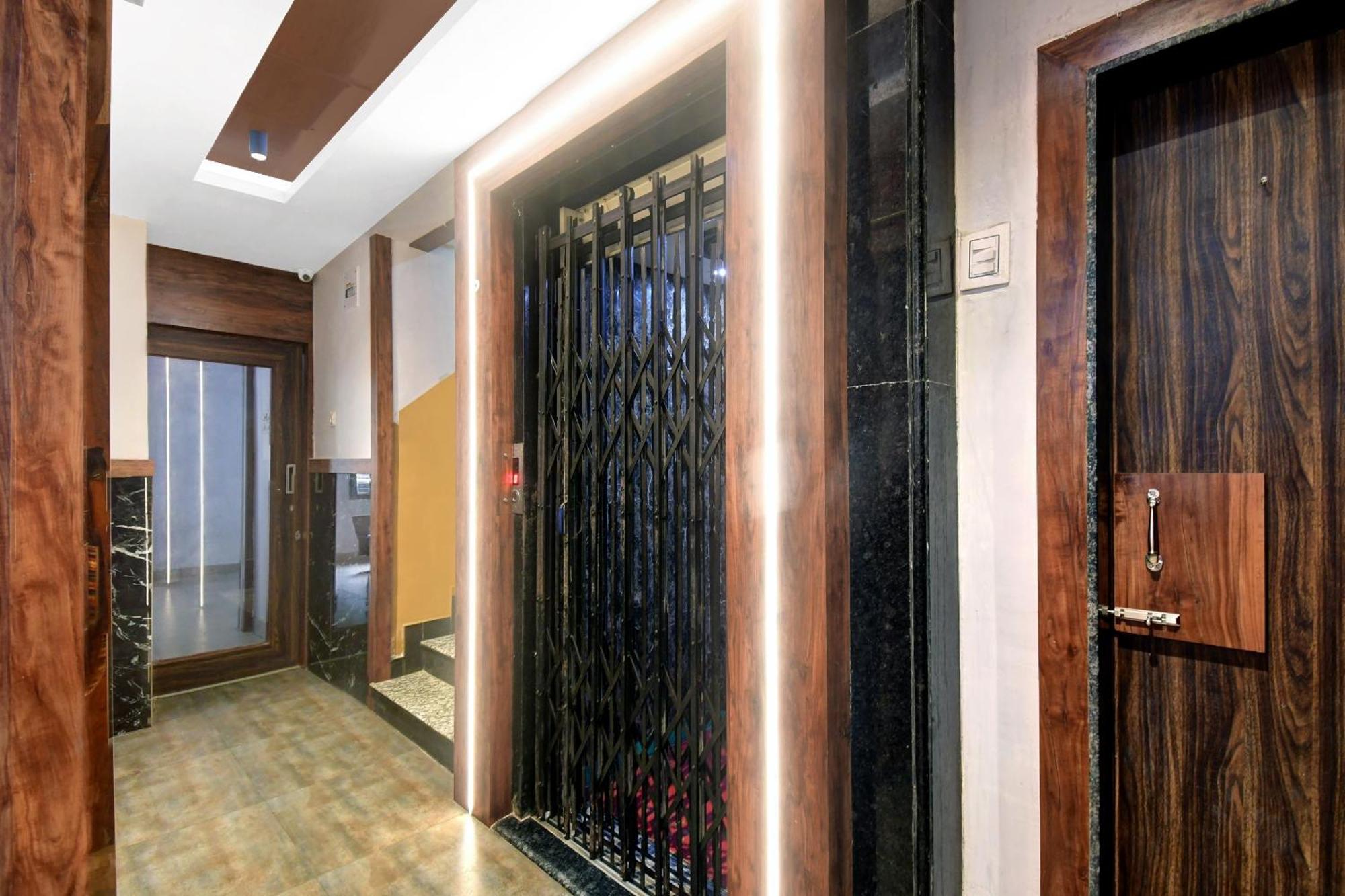 Hotel O Grand Lazeez Hāora Extérieur photo