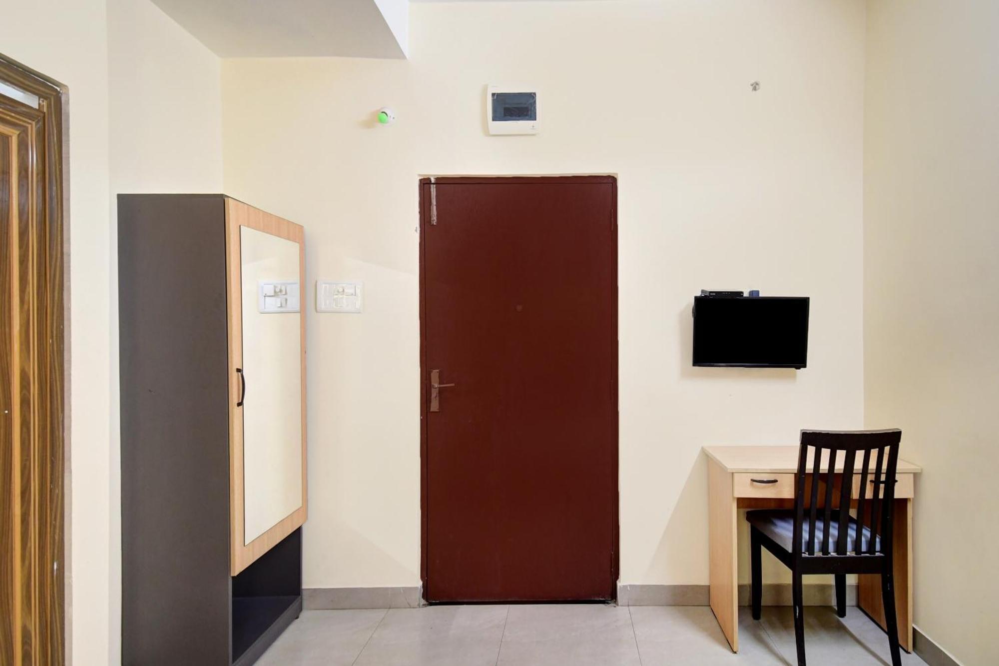 Hotel O Grand Lazeez Hāora Extérieur photo
